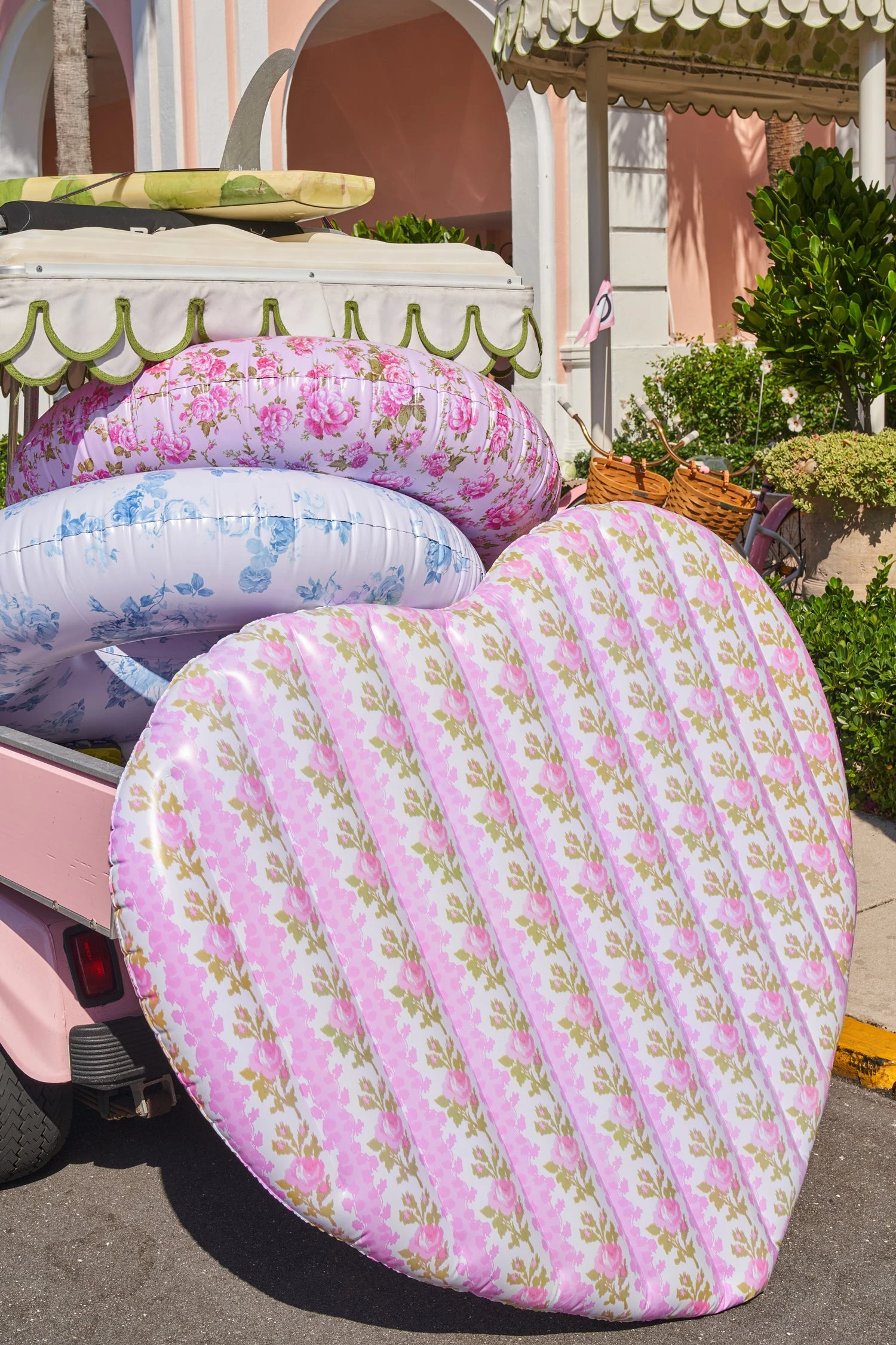 LSF Blooming Heirloom Heart Float in Marie Pink