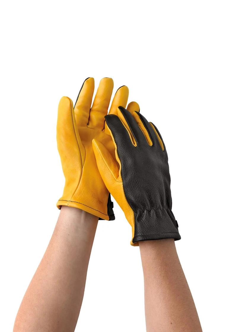 Women's Gold Leaf Dry Touch Gloves in gardening action
