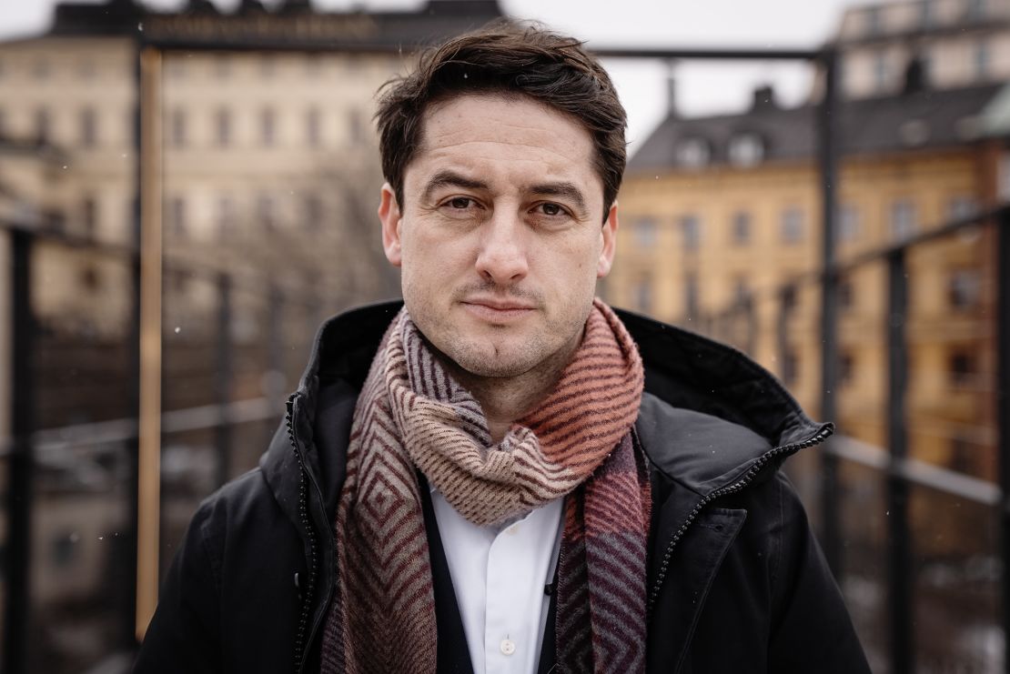 Journalist and author Diamant Salihu has been following the gang conflicts in Sweden for the past decade.